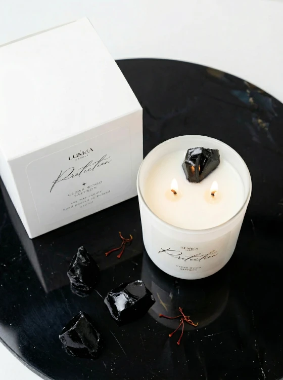 Light of PROTECTION – sojowa świeca Luméa Candle z obsydianem