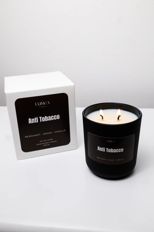 Anti Tobacco - sojowa świeca Luméa Candle o aromacie bergamotki, nut drzewnych i wanilii