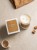 Caramel Cloud – karmelowa świeca zapachowa z wanilią Świeca zapachowa Caramel Cloud Luméa Candle 270 ml Świeca sojowa o aromacie karmelu, mlecznej pianki i wanilii