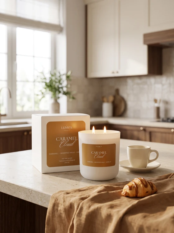 Caramel Cloud – karmelowa świeca zapachowa z wanilią Świeca zapachowa Caramel Cloud Luméa Candle 270 ml Świeca sojowa o aromacie karmelu, mlecznej pianki i wanilii