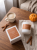 Pumpkin Chai – jesienna świeca zapachowa z dynią i cynamonem Świeca zapachowa Pumpkin Chai Luméa Candle 270 ml Świeca sojowa o aromacie dyni, cynamonu i wanilii